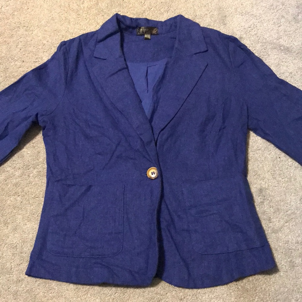 Quarter sleeve blazer
